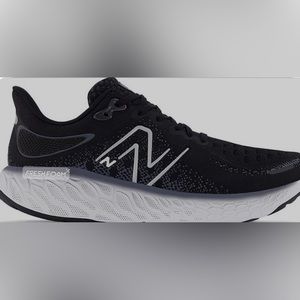 New balance black a white foam